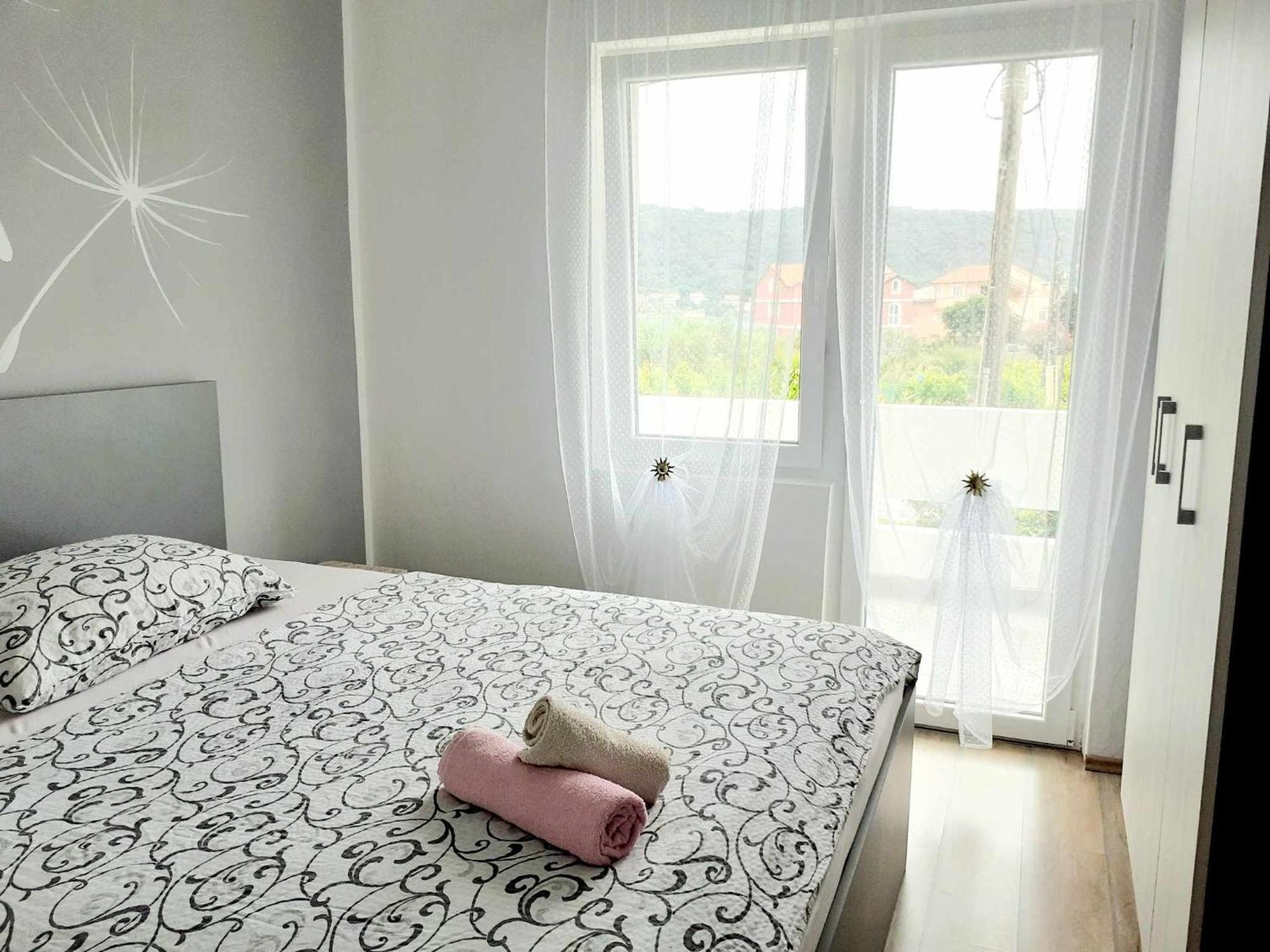 Apartments Rezek スペタルスカ・ドラガ エクステリア 写真